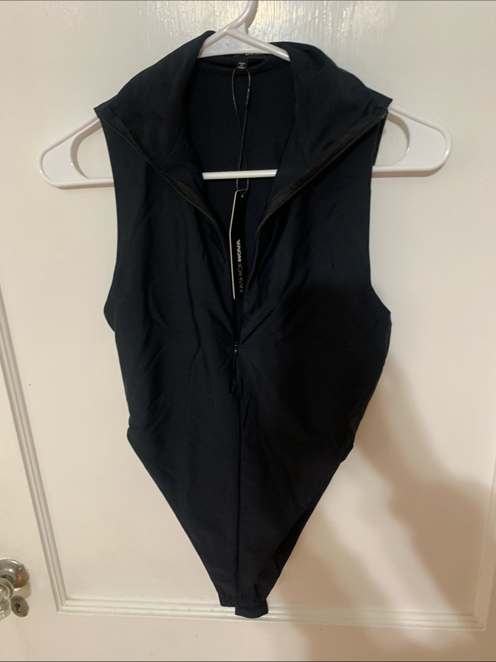 Fashion Nova Black Sleeveless Zip-Front Collared Bodysuit